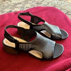 Clarks Caroleigh Star black leather sandals. Size 7.